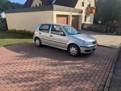 Grau Gebraucht 2001 VW Polo Kleinwagen | 750 € (Guter Preis)
