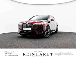 Aventurinrot iii metallic Gebraucht 2022 BMW iX Sport Line SUV | 39.660 € (Fairer Preis)