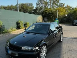 Schwarz Gebraucht 2001 BMW 330 Limousine | 12.500 €