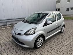 Silber Gebraucht 2007 Toyota Aygo City Kleinwagen | 4.650 € (Teuer)