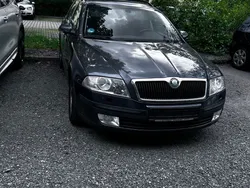 Grau Gebraucht 2009 Skoda Octavia Elegance Kombi | 2.200 € (Superpreis)