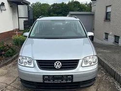 Grau Gebraucht 2004 VW Touran Basis Van / Kleinbus | 2.900 € (Fairer Preis)