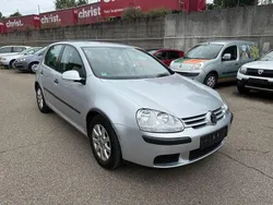 Silber Gebraucht 2004 VW Golf V Comfortline Limousine | 3.900 € (Etwas zu teuer)