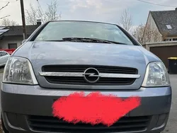 Silber Gebraucht 2003 Opel Meriva Van / Kleinbus | 2.000 € (Etwas zu teuer)