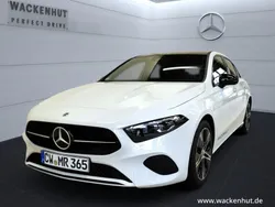 Weiss Gebraucht 2024 Mercedes A180 Advanced Limousine | 31.950 € (Etwas zu teuer)