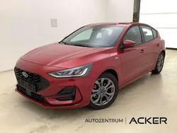 Fantastic red Gebraucht 2025 Ford Focus ST-Line Limousine | 25.490 € (Superpreis)