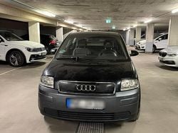 Blau Gebraucht 2001 Audi A2 Kleinwagen | 2.000 € (Guter Preis)
