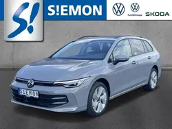 Grau Gebraucht 2024 VW Golf VIII Life Kombi | 30.895 € (Teuer)