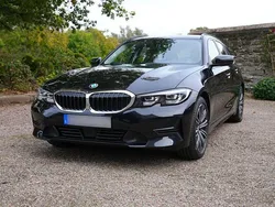 Schwarz Gebraucht 2021 BMW 320 Kombi | 22.500 € (Guter Preis)