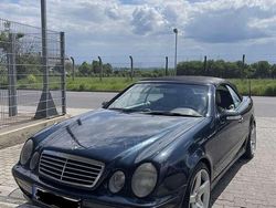 Blau Gebraucht 1999 Mercedes CLK320 Elegance Cabrio | 5.499 € (Etwas zu teuer)