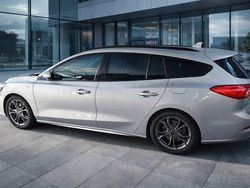 Silber Gebraucht 2019 Ford Focus ST-Line Limousine | 14.900 € (Fairer Preis)