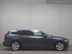 Denim blue metallic Gebraucht 2022 Volvo V60 Momentum Kombi | 19.480 € (Guter Preis)