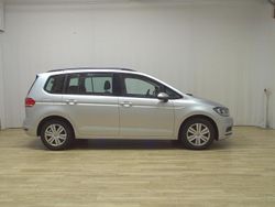 Silber Gebraucht 2018 VW Touran Trendline Van / Kleinbus | 12.980 € (Superpreis)