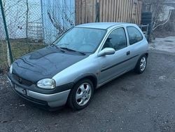 Silber Gebraucht 2000 Opel Corsa Kleinwagen | 200 € (Superpreis)