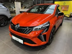 Orange Neu 2024 Renault Clio V Techno Limousine | 19.979 € (Guter Preis)