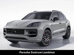 Kreide Gebraucht 2025 Porsche Cayenne Turbo E-Hybrid SUV | 174.790 €