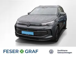 Delfingrau metallic Gebraucht 2024 VW Tiguan Life SUV | 35.880 € (Fairer Preis)