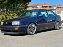 Blau Gebraucht 1995 VW Vento Limousine | 6.999 €