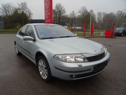 Grau Gebraucht 2004 Renault Laguna II Privilege Limousine | 3.400 € (Teuer)