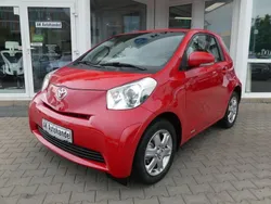 Rot Gebraucht 2009 Toyota iQ Kleinwagen | 4.890 € (Fairer Preis)