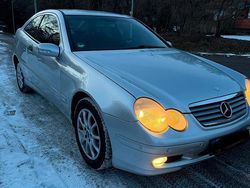 Silber Gebraucht 2001 Mercedes C180 Coupé | 2.100 €