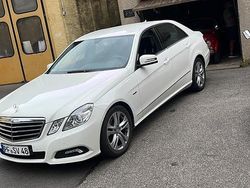 Weiß Gebraucht 2009 Mercedes E250 Limousine | 8.000 € (Etwas zu teuer)