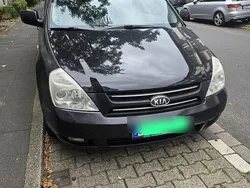 Schwarz Gebraucht 2007 Kia Carnival Van / Kleinbus | 3.400 € (Fairer Preis)