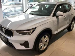 Cloud blue Gebraucht 2024 Volvo XC40 Core SUV | 39.690 € (Teuer)