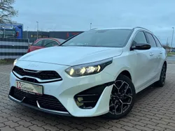 Weiß Gebraucht 2023 Kia Ceed Sportswagon GT-Line Kombi | 25.999 € (Guter Preis)