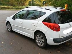 Weiß Gebraucht 2008 Peugeot 207 Kombi | 1.230 € (Superpreis)