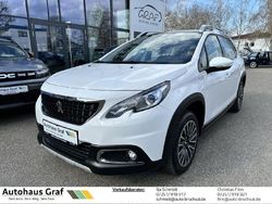 Weiss Gebraucht 2018 Peugeot 2008 Allure SUV | 13.990 € (Etwas zu teuer)