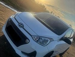 Weiß Gebraucht 2019 Hyundai i10 YES! Kleinwagen | 8.000 € (Guter Preis)