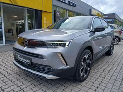 Quarz silber metallic Gebraucht 2022 Opel Mokka-e Ultimate SUV | 20.870 € (Teuer)