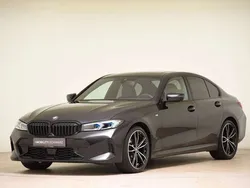 Black sapphire metallic Gebraucht 2023 BMW 320 M Sport Limousine | 40.640 € (Guter Preis)
