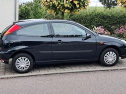 Blau Gebraucht 2004 Ford Focus Limousine | 3.400 € (Teuer)
