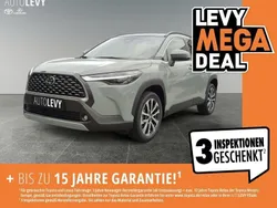 Grün Neu 2025 Toyota Corolla Cross Style SUV | 33.998 € (Guter Preis)