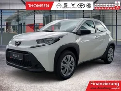 Schneewei Neu 2025 Toyota Aygo Play Kleinwagen | 19.490 €