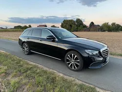 Schwarz Gebraucht 2020 Mercedes E220 Kombi | 32.500 €