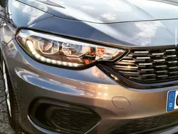Grau Gebraucht 2017 Fiat Tipo Limousine | 7.899 € (Fairer Preis)