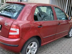 Rot Gebraucht 2005 Skoda Fabia Kleinwagen | 2.500 € (Fairer Preis)