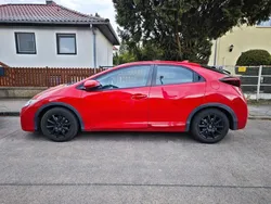 Rot Gebraucht 2015 Honda Civic Elegance Limousine | 12.700 € (Etwas zu teuer)