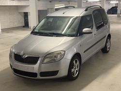 Silber Gebraucht 2010 Skoda Roomster Plus Edition Van / Kleinbus | 3.000 €