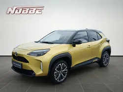 Gold Gebraucht 2022 Toyota Yaris Cross Elegant SUV | 24.300 € (Fairer Preis)