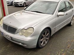 Silber Gebraucht 2000 Mercedes C180 Avantgarde Limousine | 1.800 € (Fairer Preis)