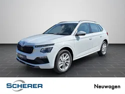 Weiß Gebraucht 2022 Skoda Kamiq Selection SUV | 27.780 € (Fairer Preis)