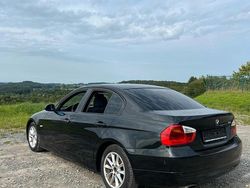 Schwarz Gebraucht 2007 BMW 318 Limousine | 2.700 €