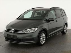 Grau metallic Gebraucht 2019 VW Touran Comfortline Van / Kleinbus | 23.640 € (Etwas zu teuer)