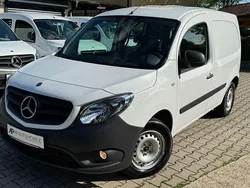 Weiß Gebraucht 2019 Mercedes Citan 109 Van / Kleinbus | 9.933 € (Fairer Preis)