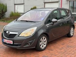 Grau Gebraucht 2012 Opel Meriva Van / Kleinbus | 6.850 € (Etwas zu teuer)