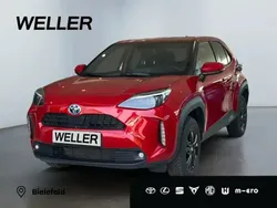 Rot Gebraucht 2024 Toyota Yaris Cross Team SUV | 24.680 € (Guter Preis)